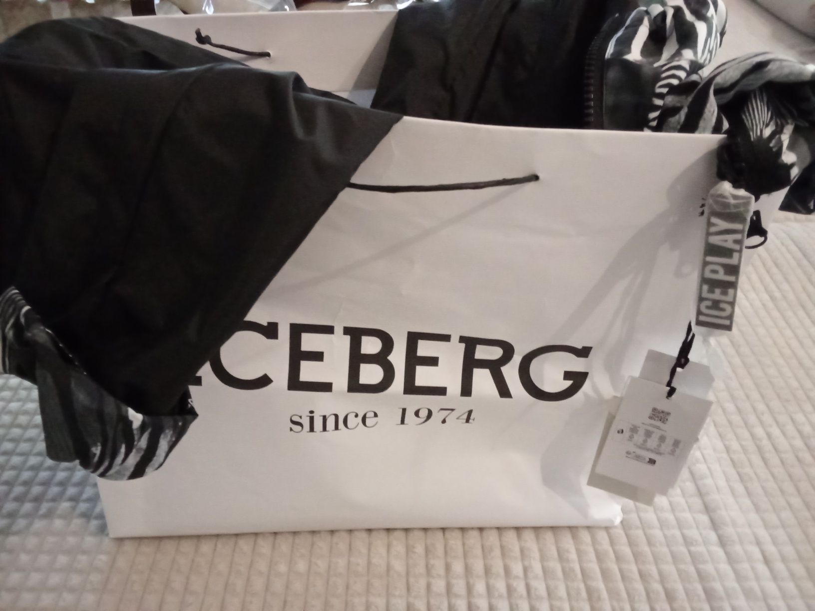 Лятно двуицево яке ICEBERG XXL