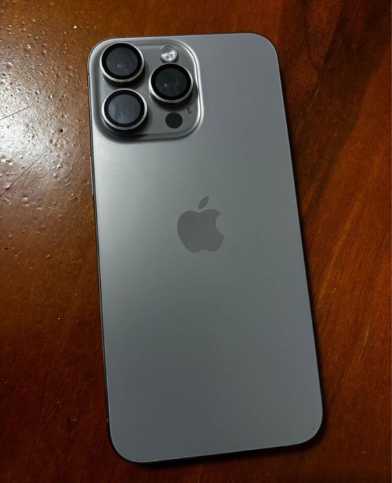 Vand iphone 15 pro max 256 GB