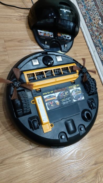 Робот пылесос LG