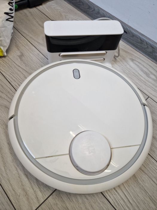 Aspirator robot Xiaomi Mi functie wi-fi si aplicatie mobila