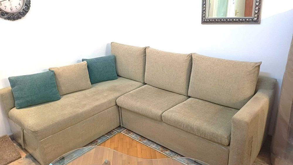 Подарява се: ъглов диван