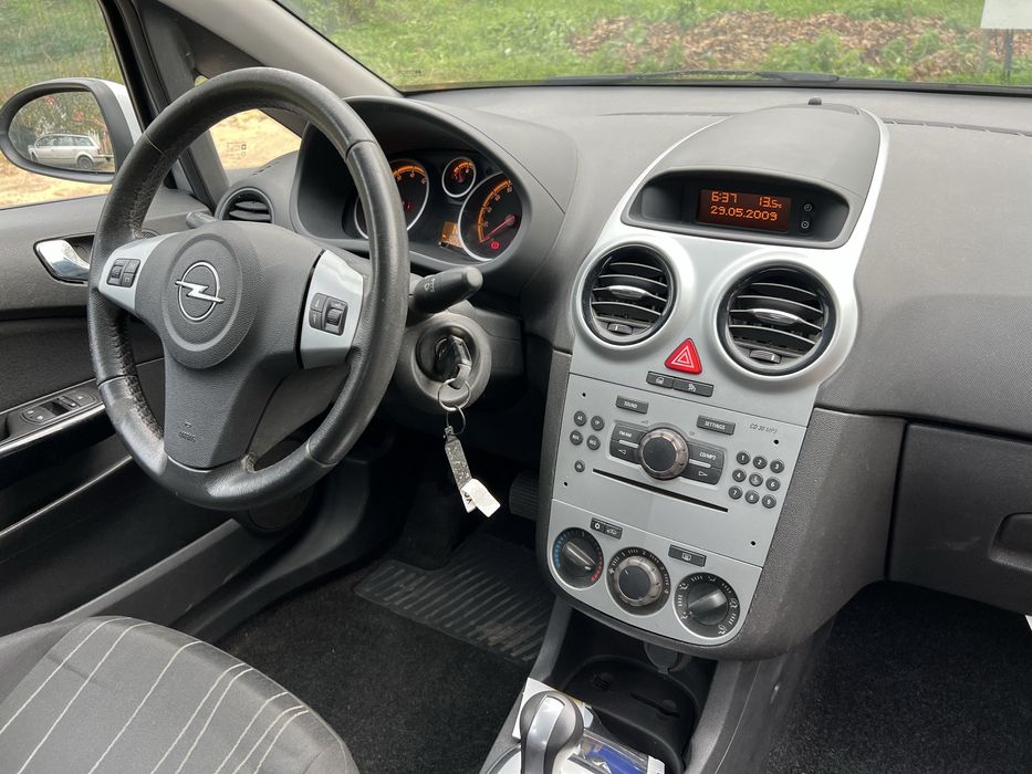 Opel corsa 1.2 automat