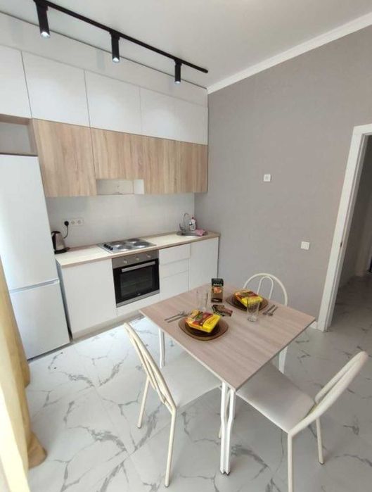 Сдается 1 ком в районе ТД Аян Пассаж.