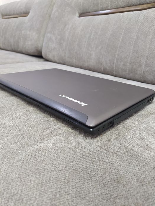 Ноутбук Lenovo   .