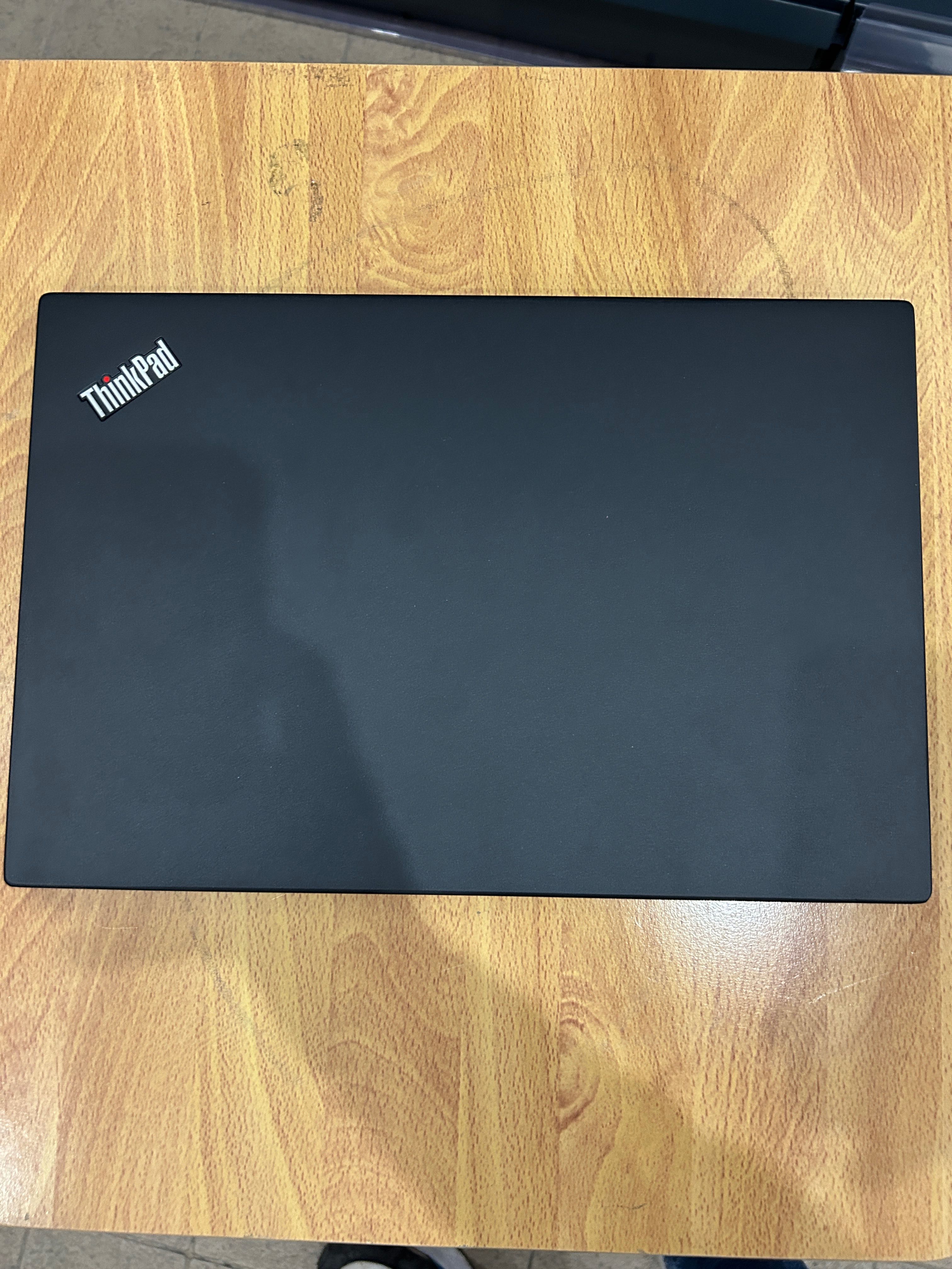 Като нов! Лаптоп Lenovo X1 Carbon i5/8GB RAM/256GB с 3 мес. гаранция!