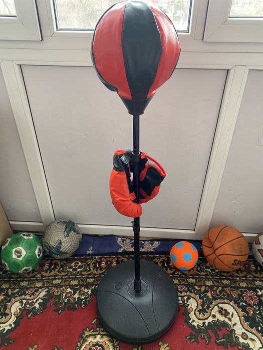 Продам детскую грушу на пружине.