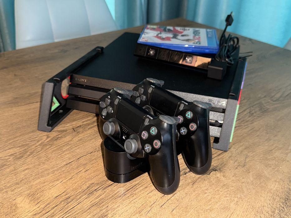 Playstation 4 pro 1tb CUH-7216B + accesorii originale