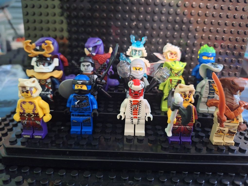 Lego Ninjago (Лего Нинджаго) фигурки.