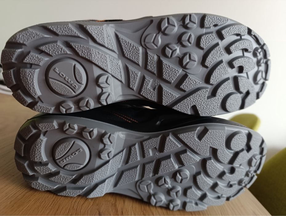 Lowa 40 номер , чисто нови