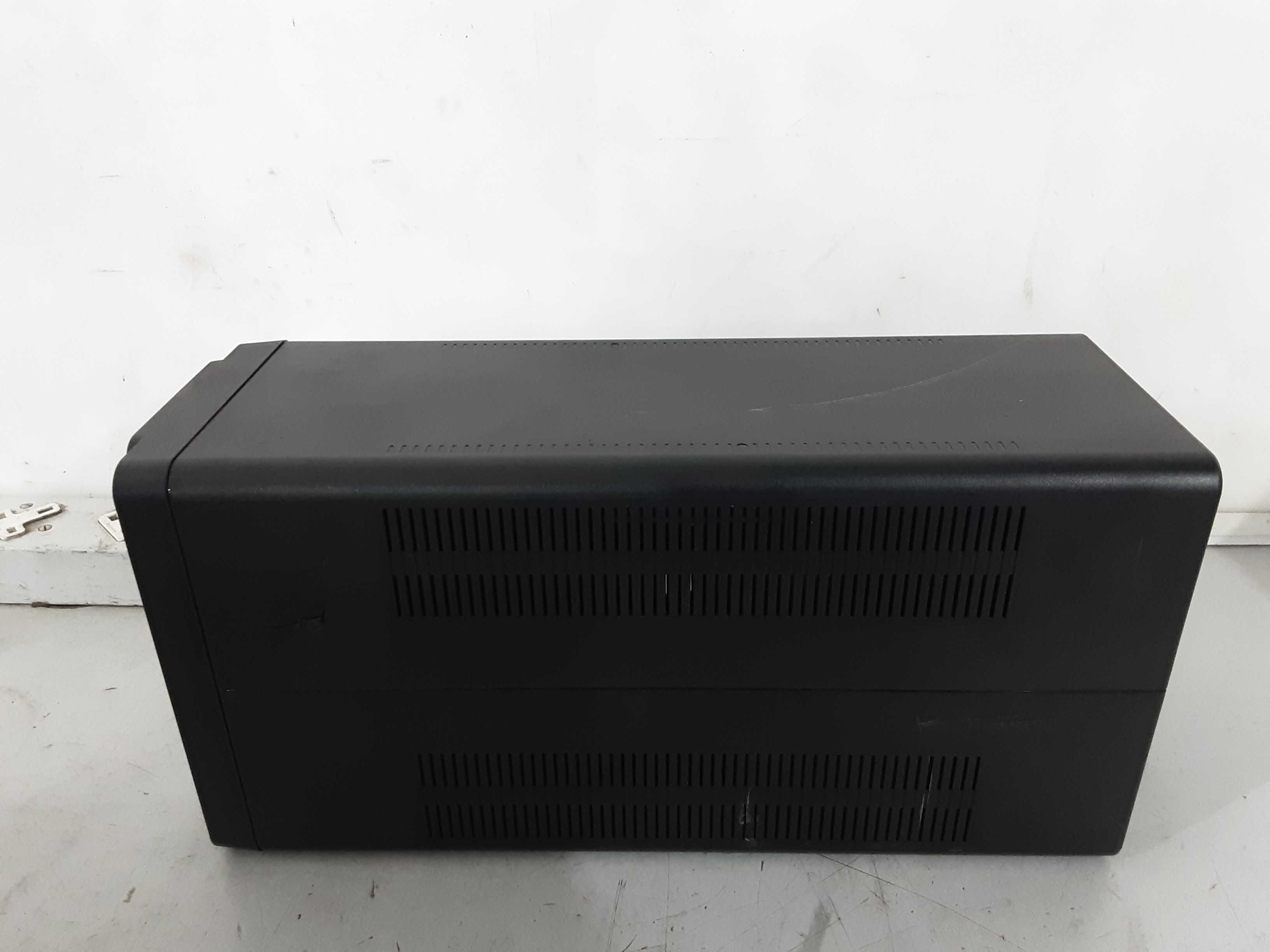 UPS Устройство - APC Back-UPS / BX2200