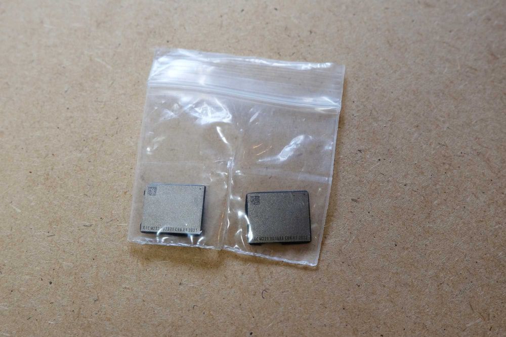 Set 2 chipuri SSD - 256GB - originale Apple din MacBook Air M1 (A2337)