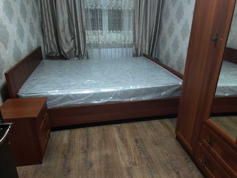 Продам спальный гарнитур