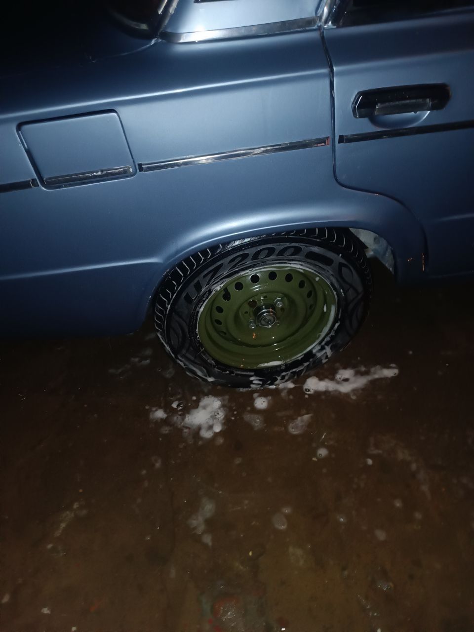 2106 vaz sotiladi narxni kelshamiz