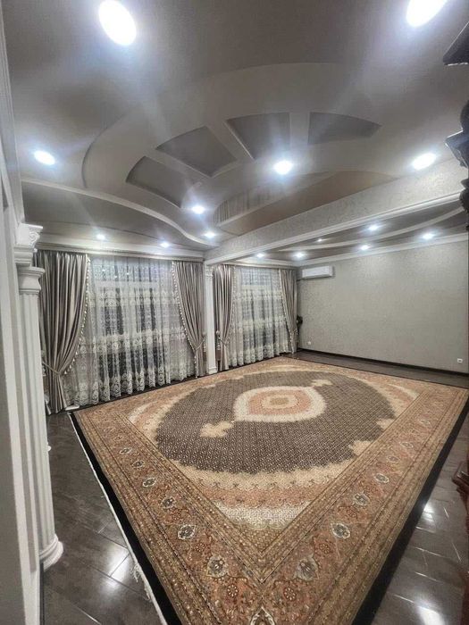 Продается 4х комнатная квартир Ц квартал