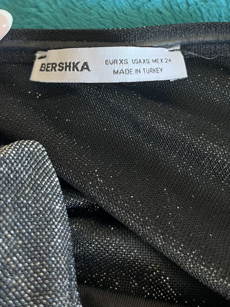 Bershka - сив топ