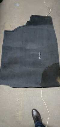 Продам коврик (полик) в багажник Toyota Camry 30