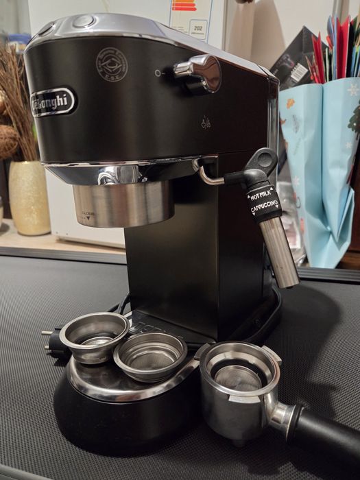 Кафемашина Delonghi Dedica
