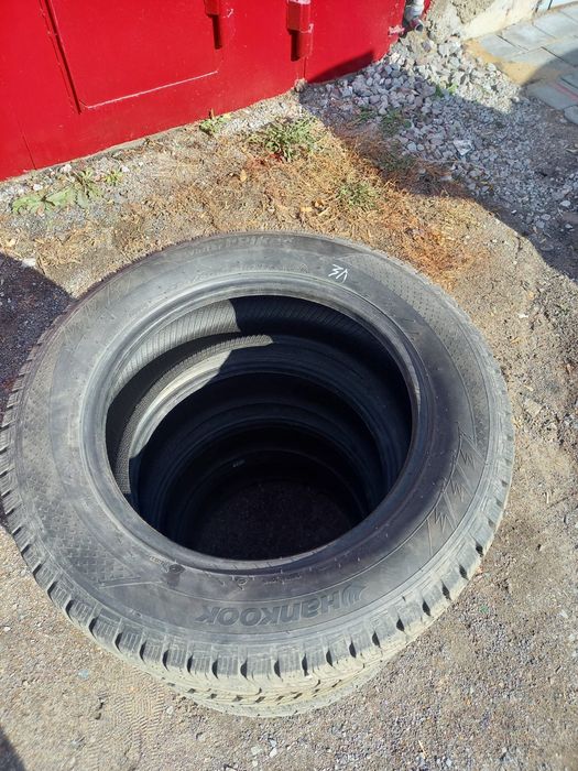 Продам комплект зимней резины