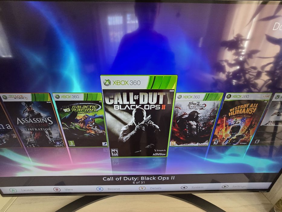 Vând xbox 360 cu 31 de jocuri