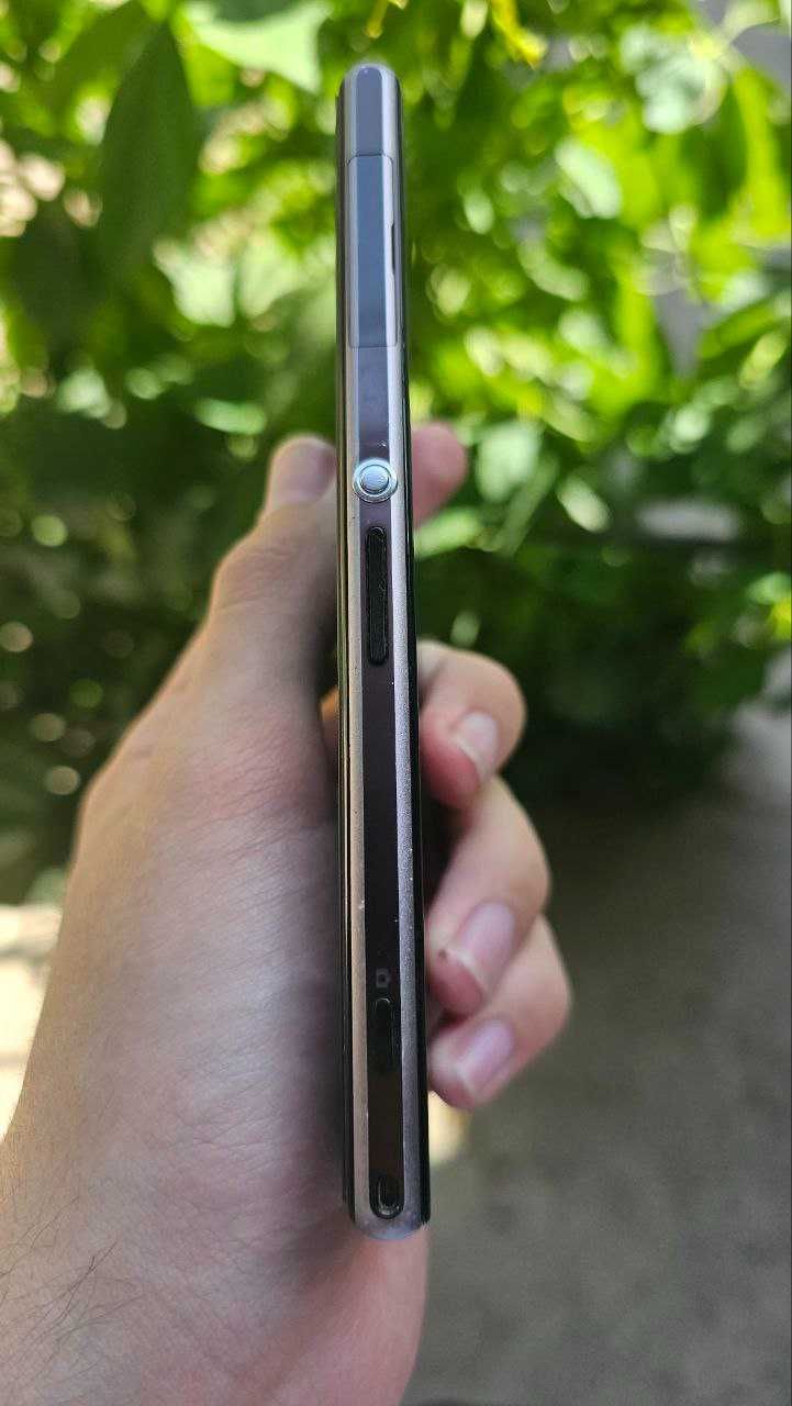 Продам Sony Xperia Z1