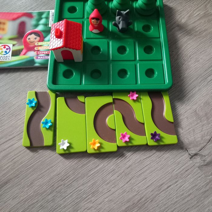 Joc SMART games scufita roșie