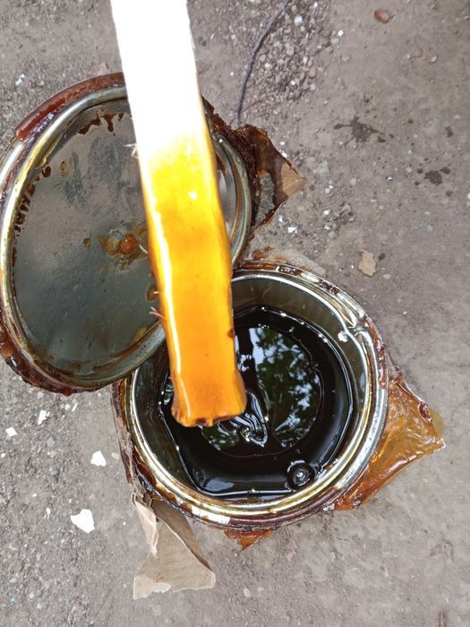 Продам лак в банке новый