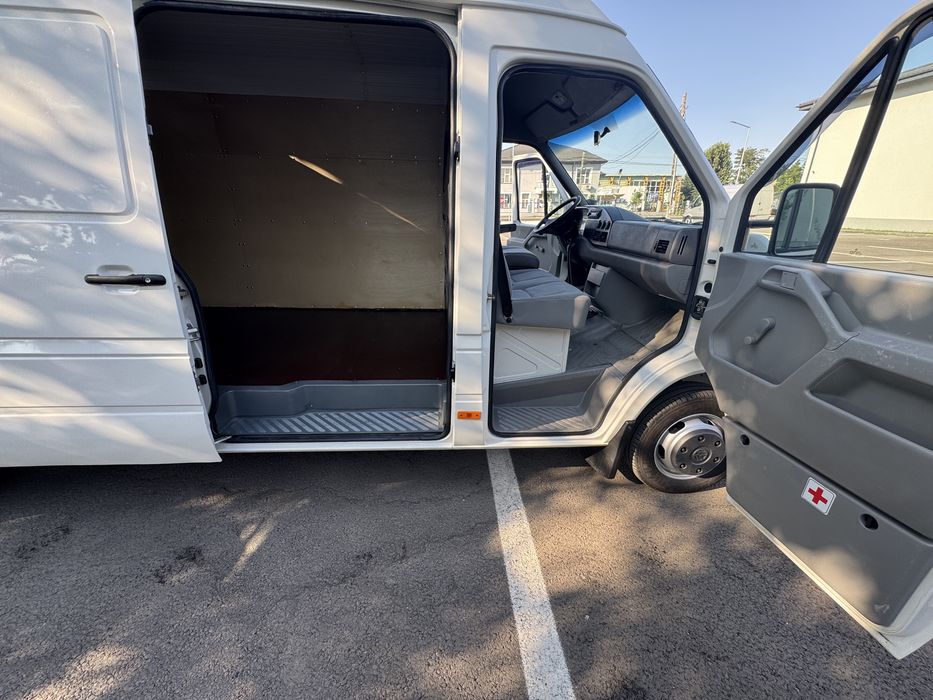 Volkswagen.   Lt 46   2.8     160cp