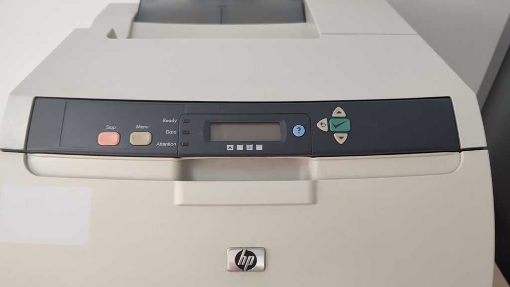 Цветен лазерен принтер HP Color LaserJet 3800N