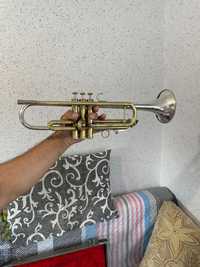 Продавам тромпет Бах