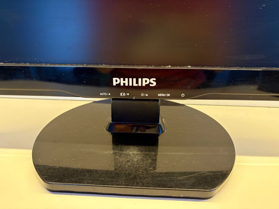 Монитор Philips 18 inch