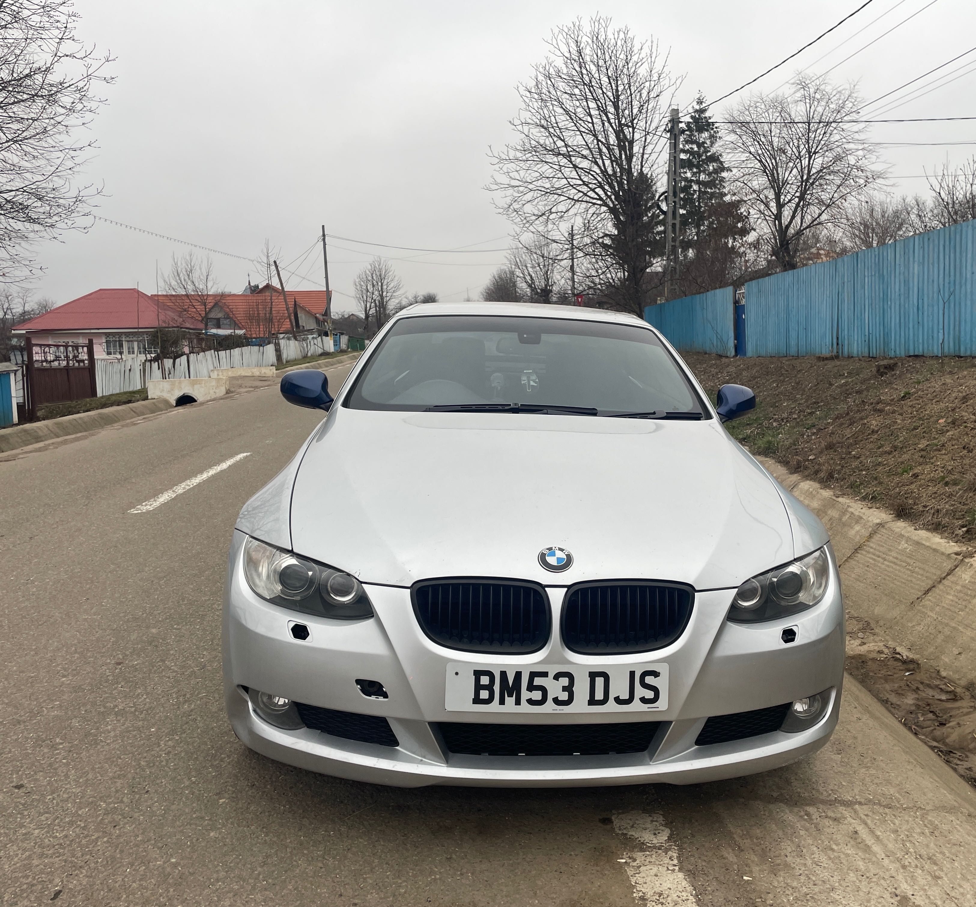 Vând BMW 320D SE