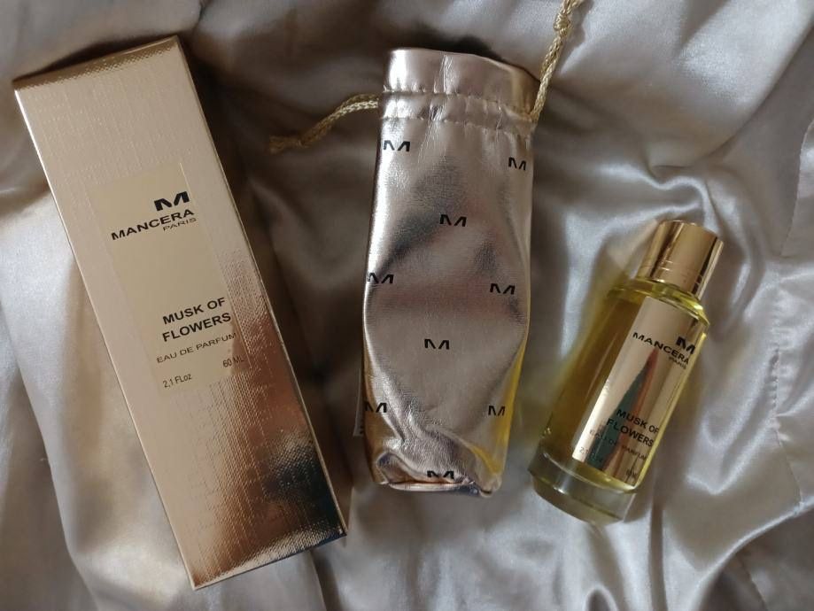 100% ортгинал новый отдам за 120$ 60мл парфюм