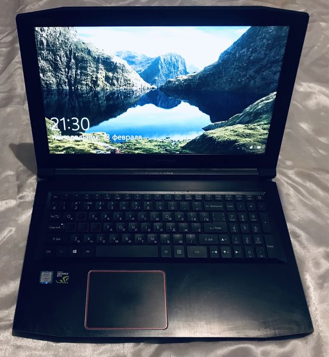 Продам ноутбук Acer predator helios 300