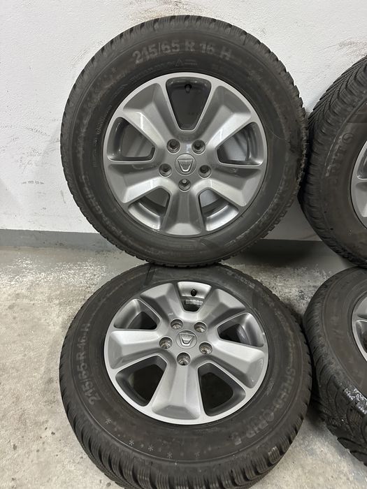 Jante 16 originale Dacia Duster anvelope iarna 215/65/16