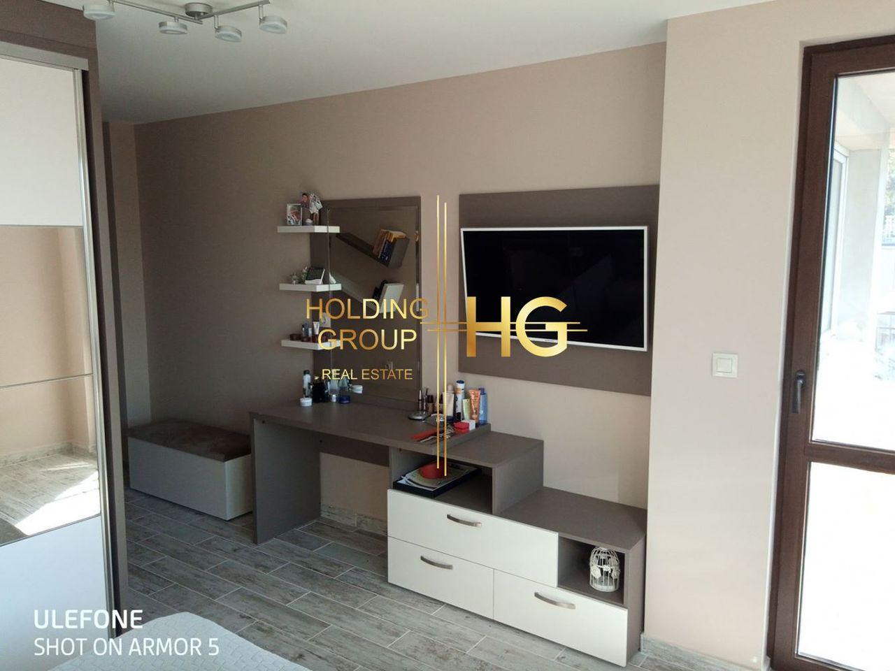Продава се Къща в Варна, Изгрев - 250 кв.м за 1916 €/кв.м - Снимка #8
