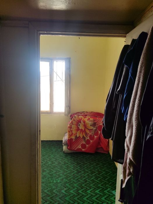 Uy sotiladi 1 xonali 33 kvadrat