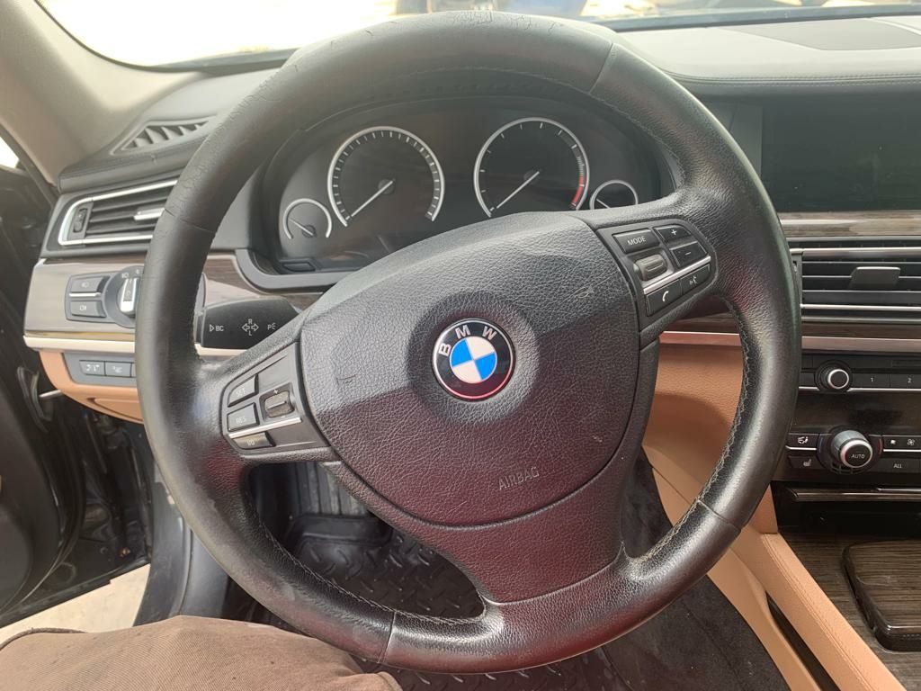 Dezmembrez BMW f01 plansa bord/interior