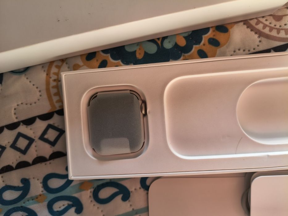 Ceas Smartwatch Apple Watch SE2 ca nou nepurtat la cutie plus curele