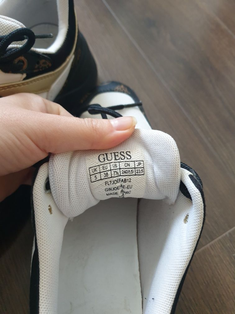 Pantofi Guess Joehle marimea 38