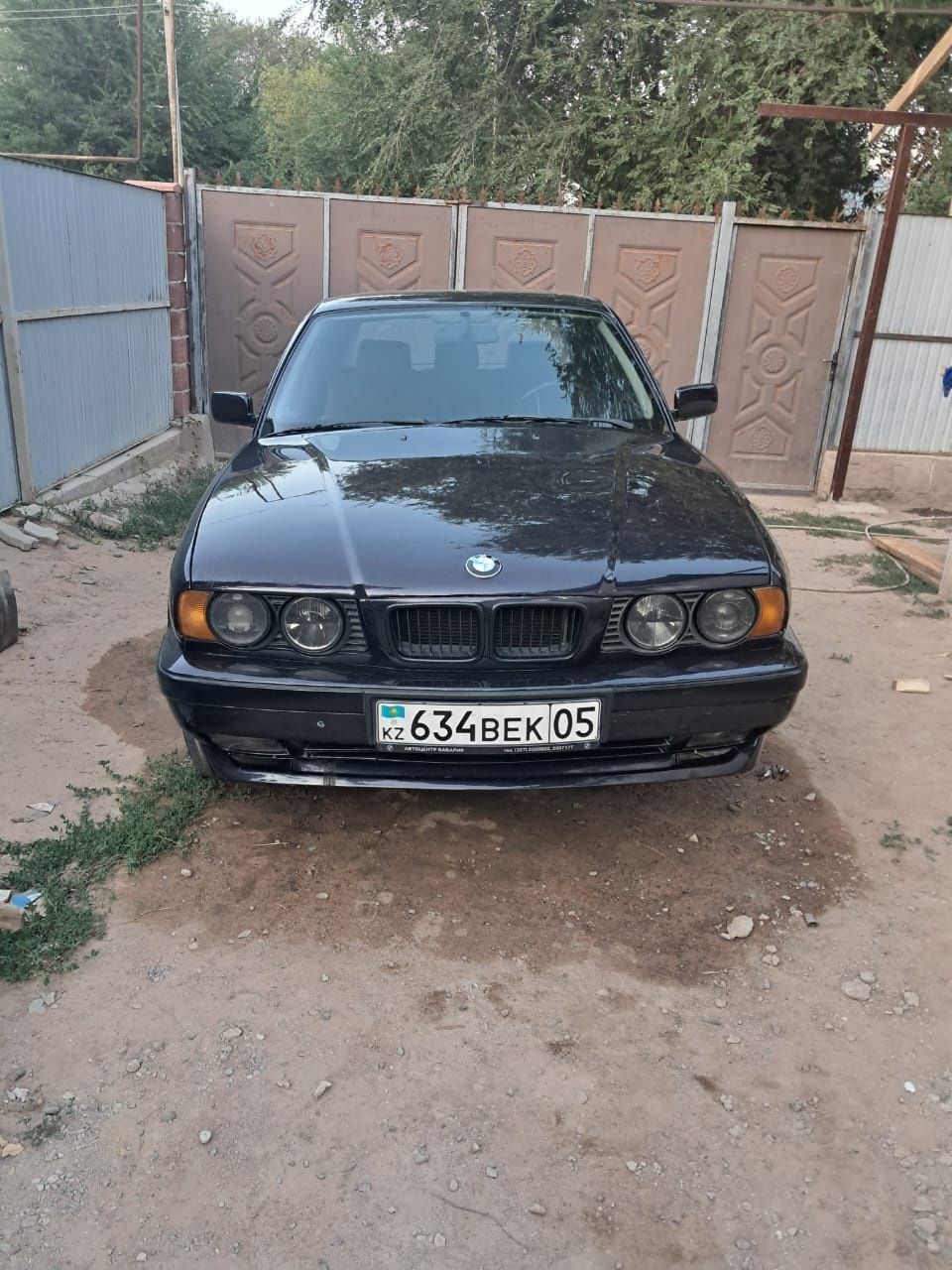 Салон рест жатый синий