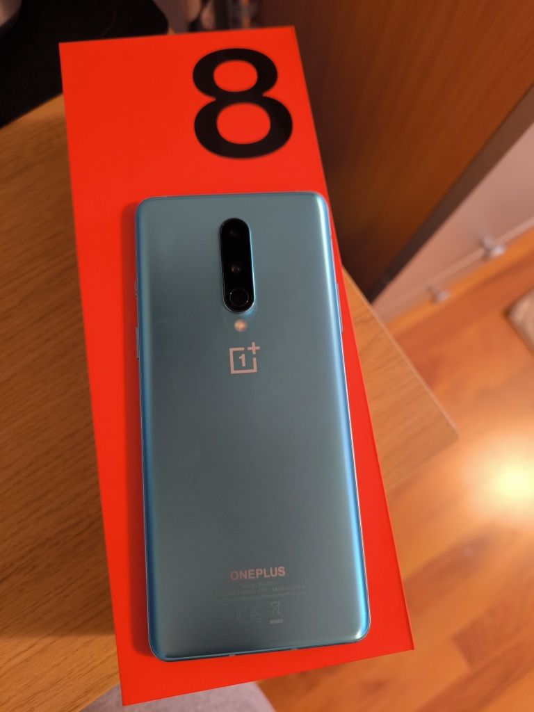 Vand Oneplus 8 12gb 256gb impecabil