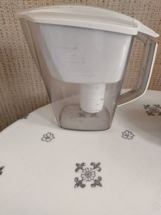 Кувшин для воды барьер