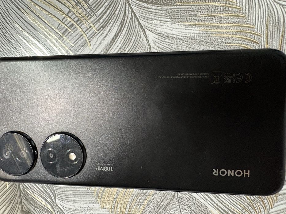 Телефон Honor x7b