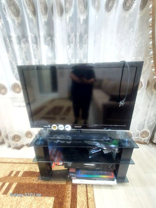 Продам телевизор