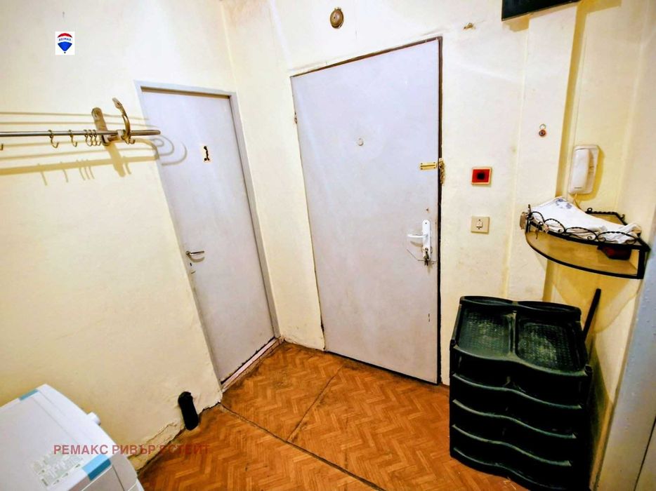 Продава се Едностаен апартамент в Русе, Възраждане - 42 кв.м за 1284 €/кв.м - Снимка #13