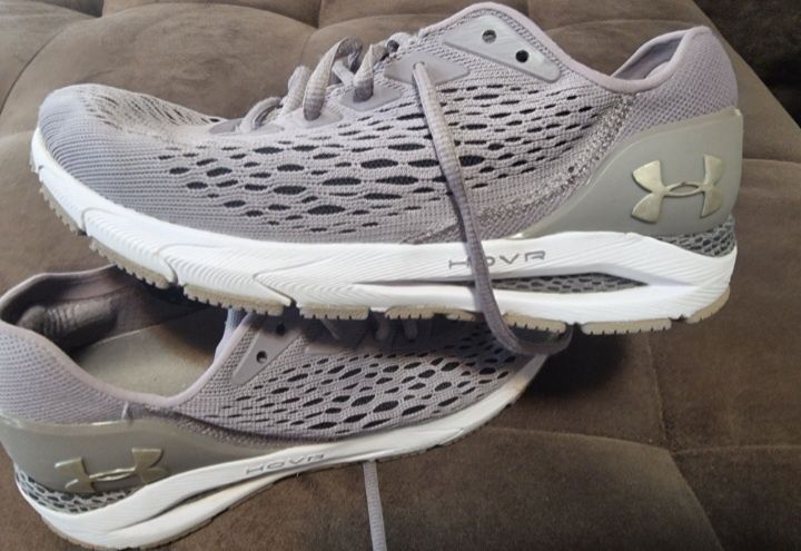 Under Armour дамски маратонки номер 40
