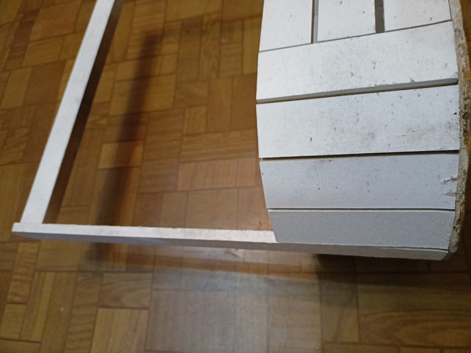 Плетённые корзинки и пчёлка светильник