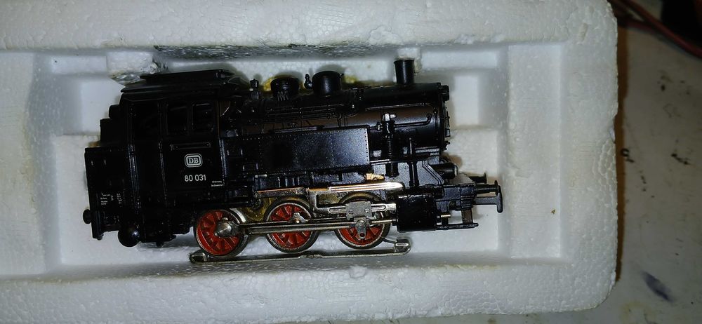 Парен локомотив Marklin DB 80 031 
Нов, неизползван
