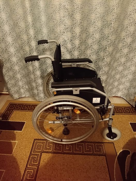 Инвалидная коляска