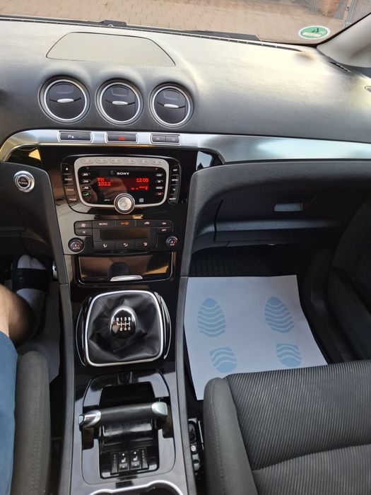 Ford S-Max 2.0 Diesel an 2011 euro 5
Model deosebit